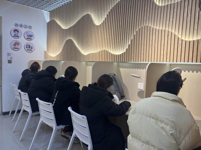 8e753bdb2b5bdcd27c54230522a3d27